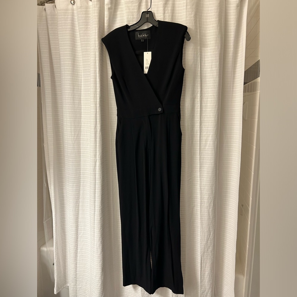 Classic sleeveless jumpsuit
